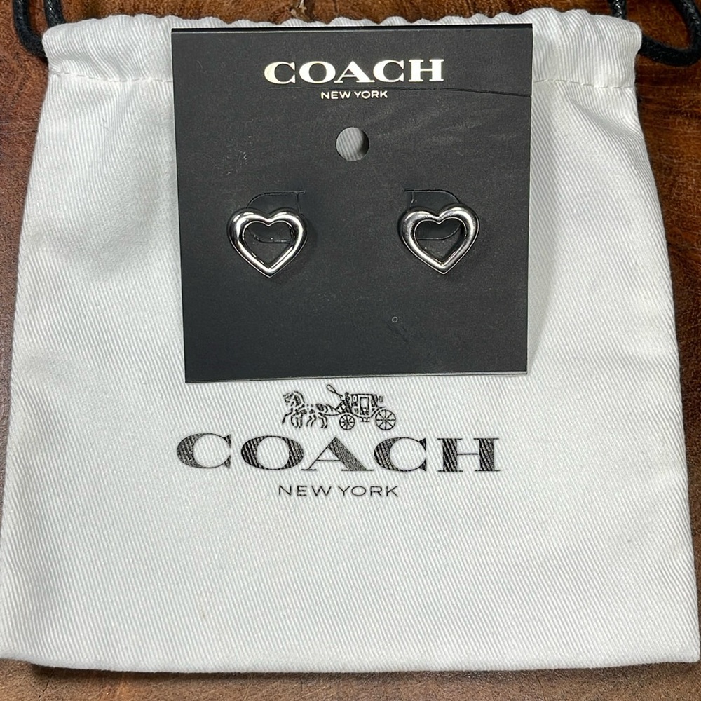 RARE COACH NEVER WORN SILVER OPEN HEART EARRINGS